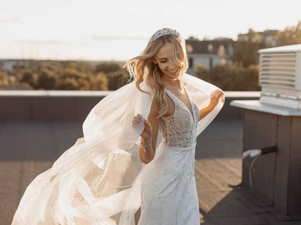 Barevné svatební šaty - nejlepší výběr pro váš velký den