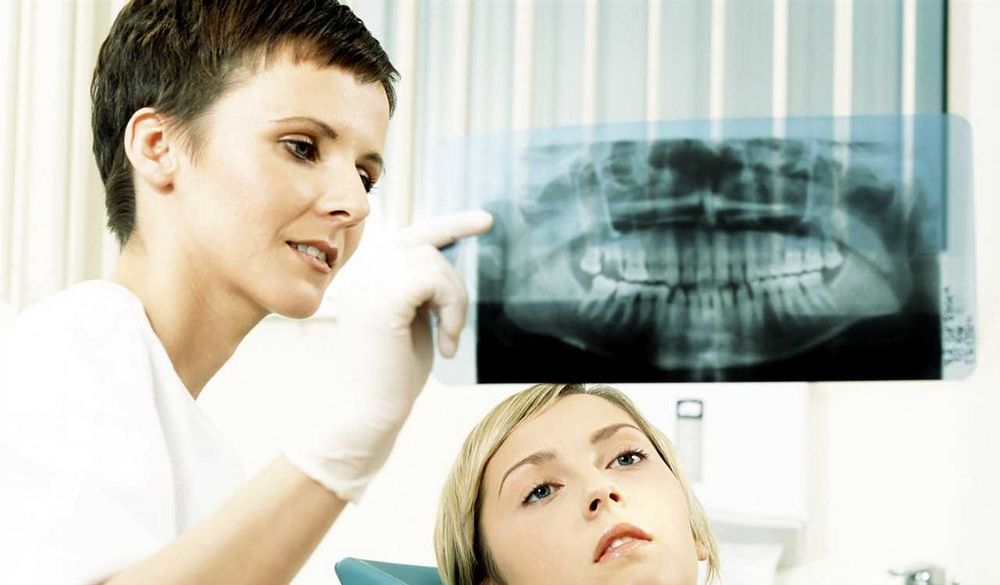 Bolí trhání mrtvého zubu: Příčiny a léčba | Návod a rady