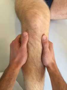 Bolest na vnitřní straně kolene - příčiny, příznaky a léčba | Návod k léčbě