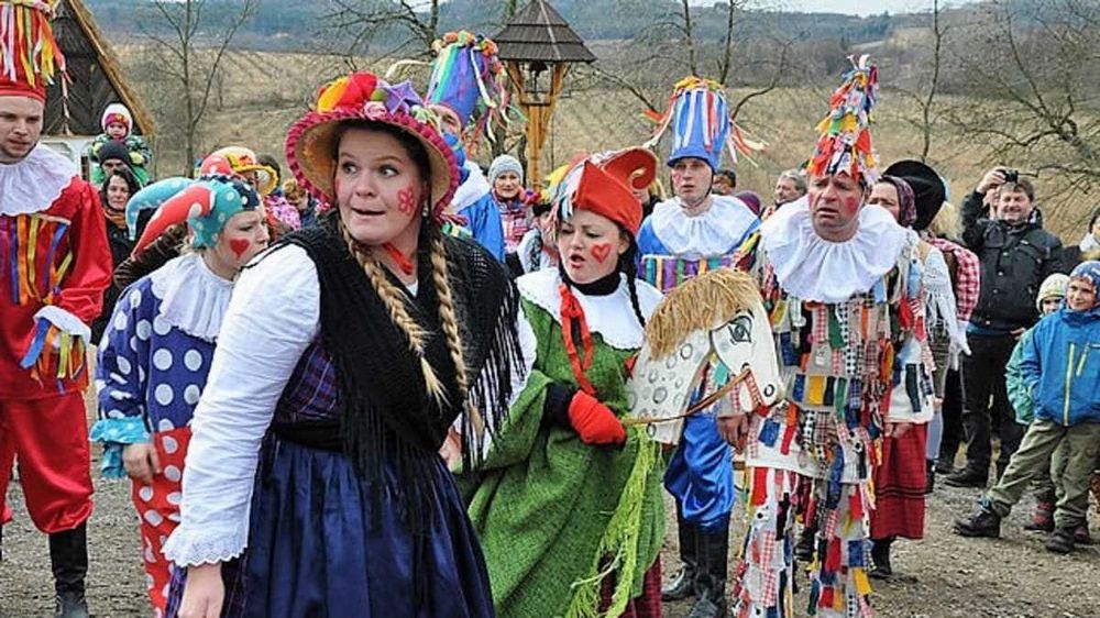 Masky na masopust - nejlepší kostýmy a inspirace pro masopustní průvody Masky na masopust - nejlepší kostýmy a inspirace pro masopustní průvody
