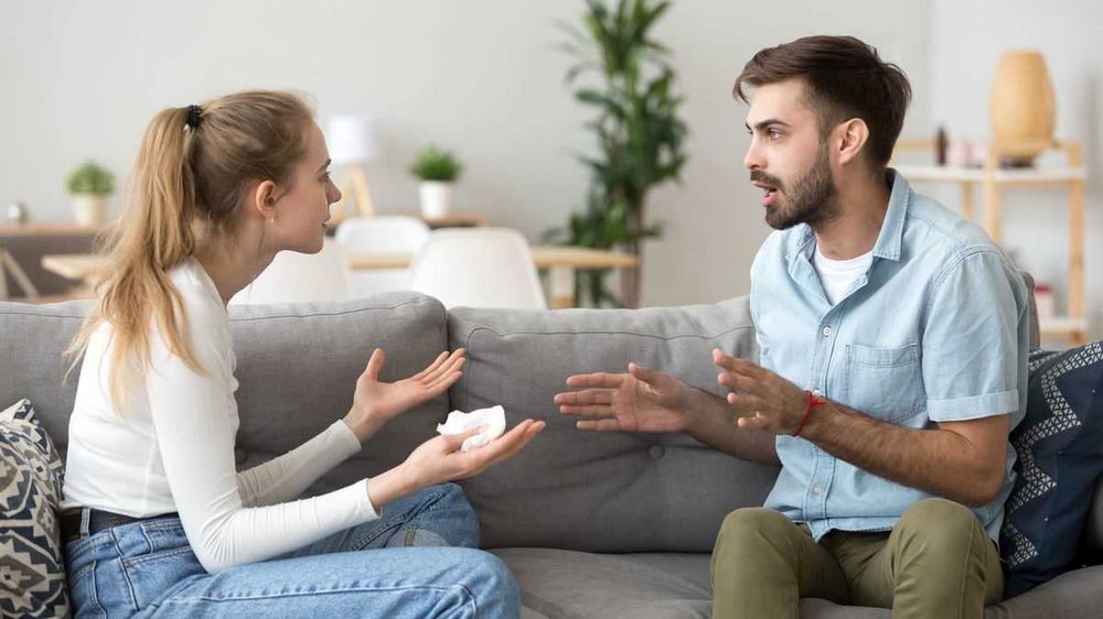 Nevěra ženy v manželství: Příčiny, následky a jak s tím bojovat Nevěra ženy v manželství: Příčiny, následky a jak s tím bojovat