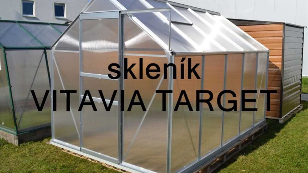 Skleník na balkon - výhody, typy a jak si ho vybrat